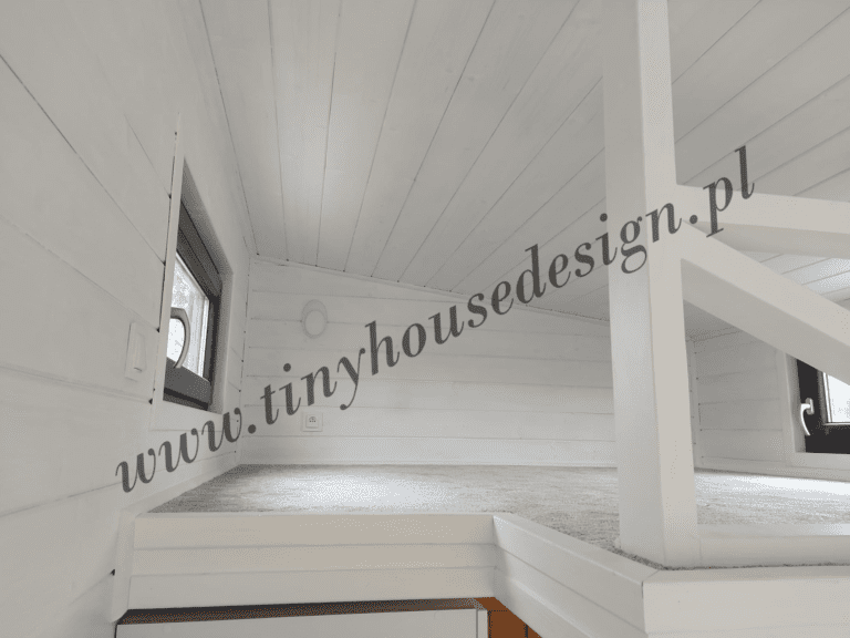 Antresola w domku Tiny House Design