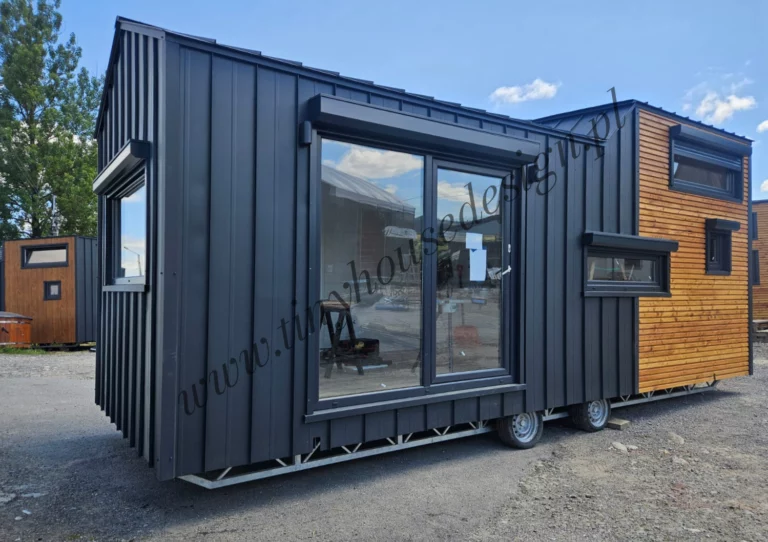 Domek mobilny Tomek od Tiny House Design w rozmiarze 8x3m w wersji A