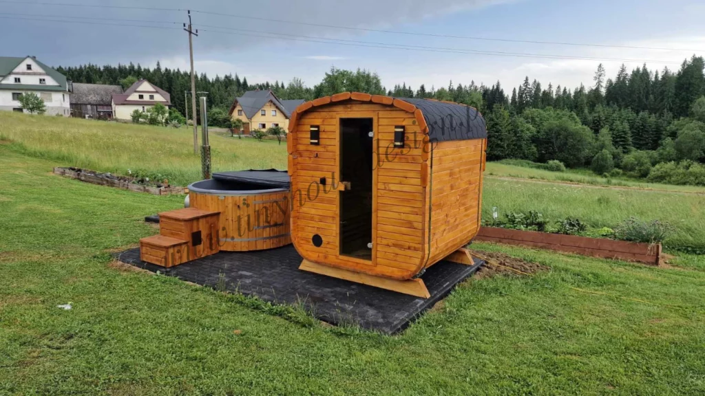 sauna fińska i jacuzzi