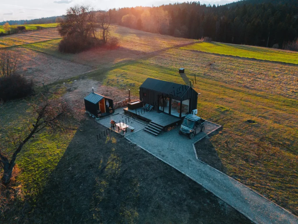 Domek mobilny Shadow o zachodzie słońca