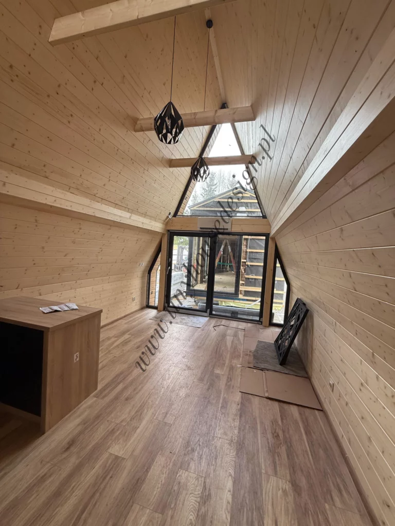 Salon w domku Brda od Tiny House Design