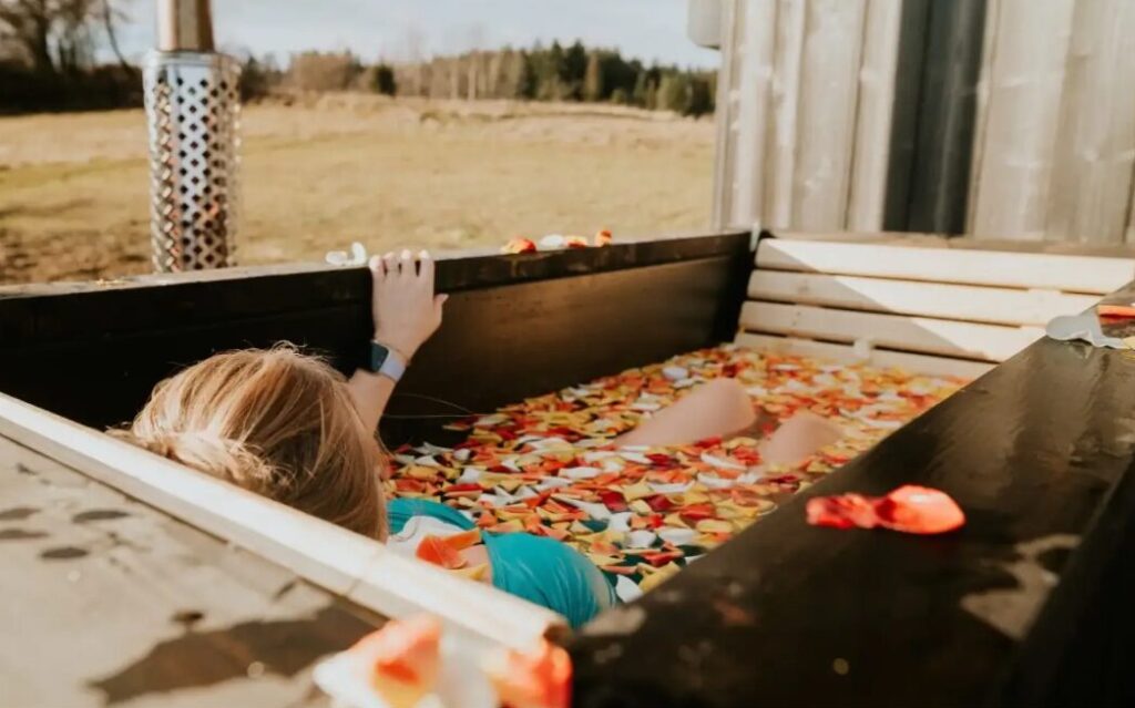 podgrzewana wanna ogrodowa