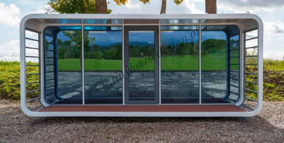 Qube House 6 z pergolą